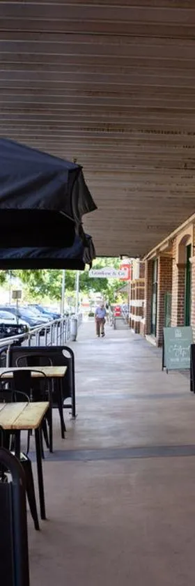 THE FED AND BED TEMORA，位于Temora的酒店