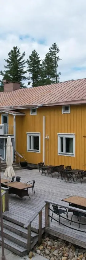 Enonkosken Kartano & Guesthouse，位于Enonkoski的酒店