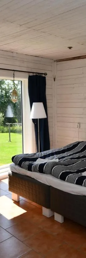 Kolarbo Gård B&B，位于Fors的酒店