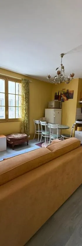 Appartement au bord de la mer，位于乌尔加特的酒店