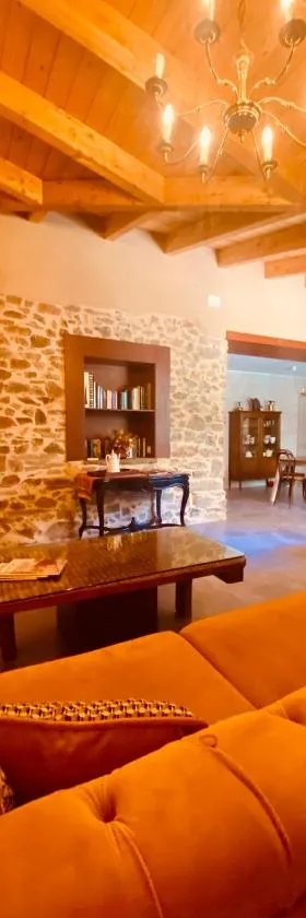 La Bodega de la Valduerna 2，位于Destriana的酒店