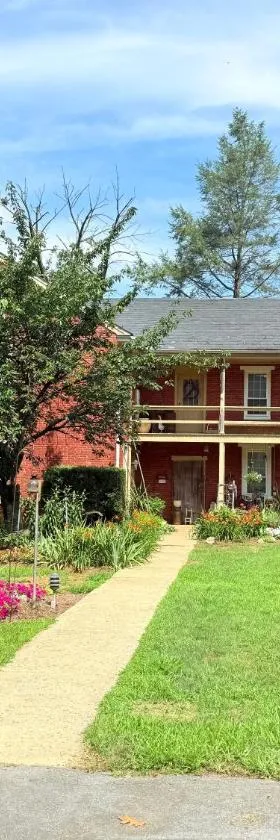 HIllside Farm B & B，位于Mount Joy的酒店