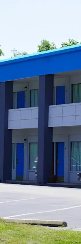 Astoria Hotel North，位于丹维尔的酒店