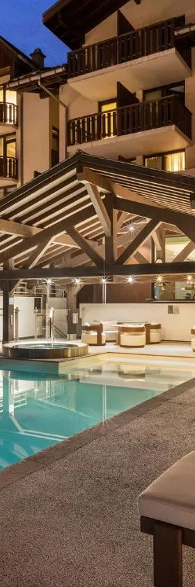 Hôtel Les Aiglons Chamonix，位于夏蒙尼-勃朗峰的酒店
