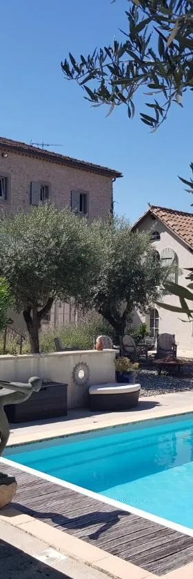Le Clos des Troubadours，位于Pennautier的酒店