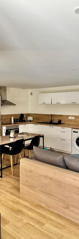 Appartement plein coeur village，位于Étoile-sur-Rhône的酒店