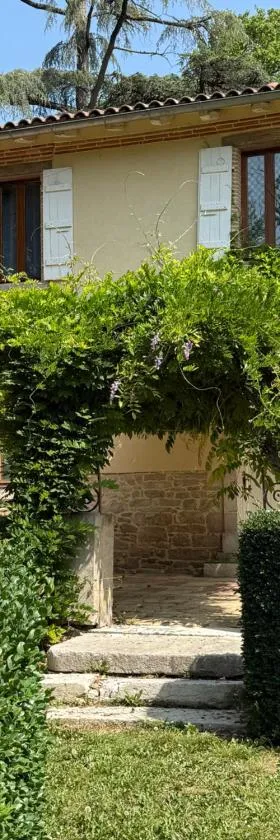 Hôtel Restaurant Les Boissières，位于Bioule的酒店