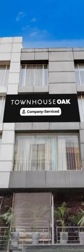 Super Townhouse Oak Agra Near Sultanganj Puliya Formerly BB Grand，位于Dayāl Bāgh的酒店