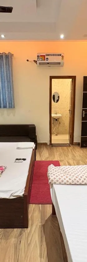 ATULYAM STAYS SUSHANT GOLF CITY LUCKNOW，位于勒克瑙的酒店