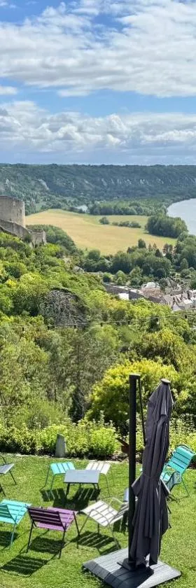 Le Paradis de Lucile, vue de rêve, Giverny 10 minutes，位于拉罗什基永的酒店