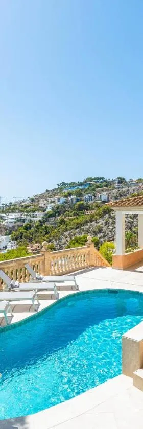Villa Cala Llamp，位于安德拉特斯的酒店