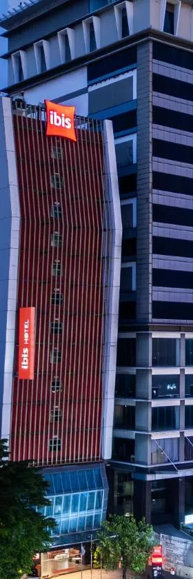 宜必思加丁塞尔彭酒店，位于塞尔蓬的酒店