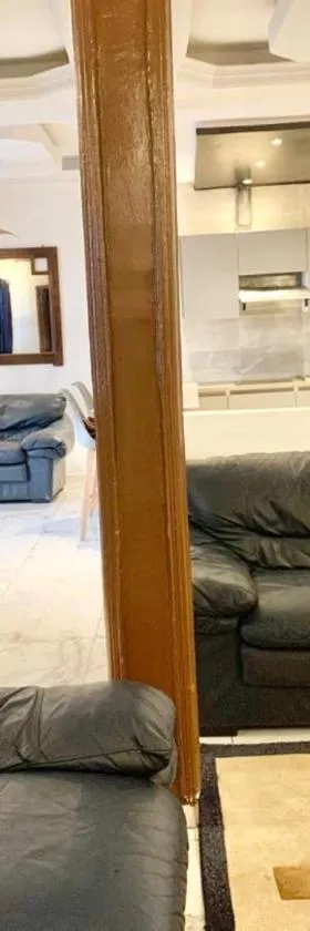 Appartement meublé avec cuisine équipée, au bord la mer，位于Guediawaye的酒店
