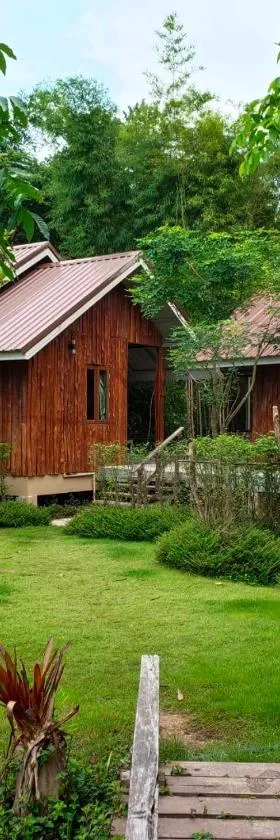 Teak@Teak，位于Ban Cha-om的酒店