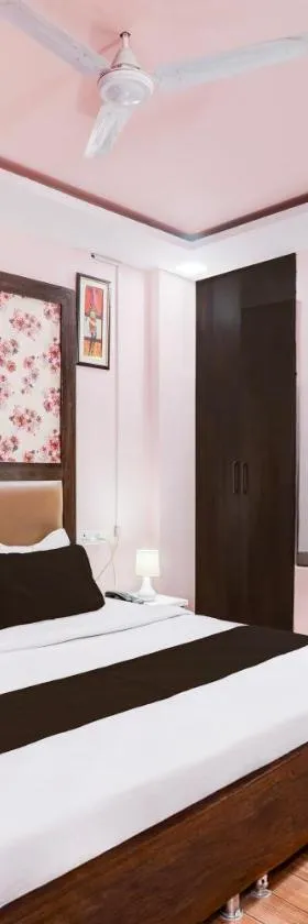 Super Hotel O BBD Lucknow Formerly 7th Heaven，位于Chinhat的酒店