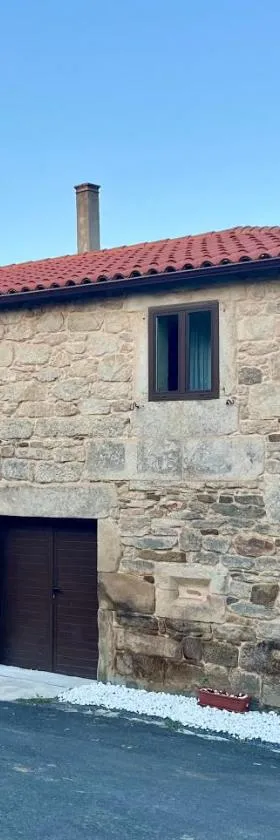Casa Xulián，位于Monterroso的酒店