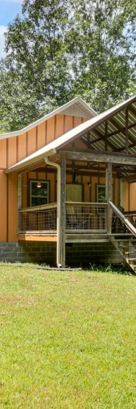 3 Mi to Little River Canyon Scenic Alabama Cabin，位于佩恩堡的酒店