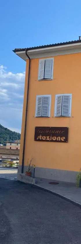 Albergo Ristorante Stazione Balerna，位于Balerna的酒店