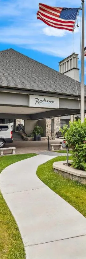盐湖城机场丽笙酒店，位于盐湖城的酒店