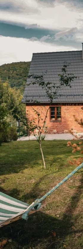Domek Dziki Spokój w Krainie Wygasłych Wulkanów，位于Wojcieszów的酒店