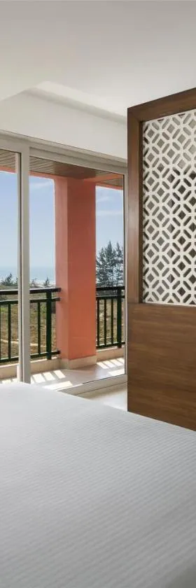 Mandrem Beach Resort, a member of Radisson Individuals Retreat，位于曼德姆的酒店