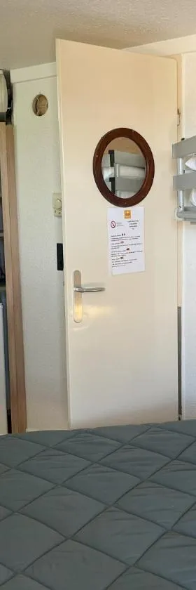 普瑞米尔阿维农庞特经典酒店，位于莱蓬特的酒店
