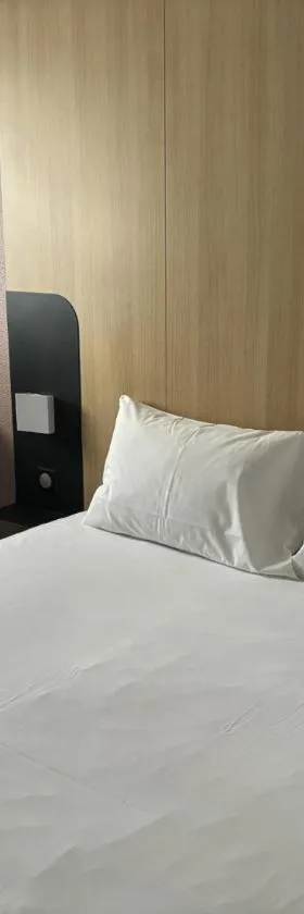 Kyriad ECO - Lorient Lanester，位于拉内斯泰尔的酒店