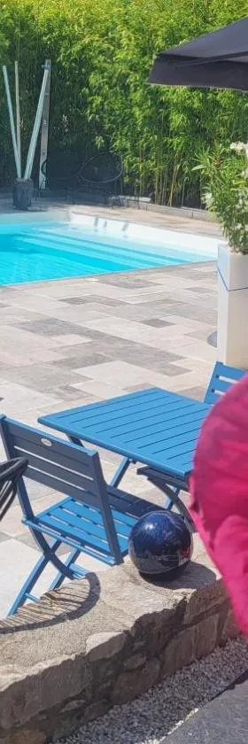 Le Mas ROLLAND, Piscine chauffée & SPA - Millau - Gorges du Tarn，位于孔佩尔的酒店