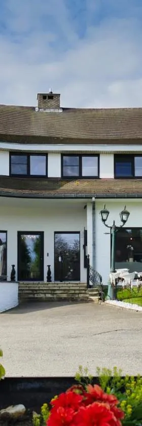 Hotel Monte Cristo，位于Hoeselt的酒店