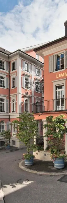 Limmathof Baden - Historisches Haus & Spa，位于巴登的酒店