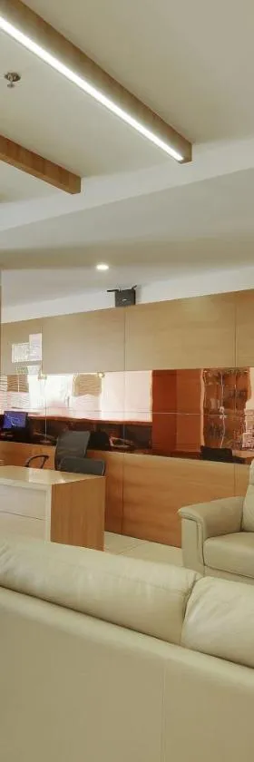 Super Townhouse Edasserys Kalamassery Tourist Home，位于Elūr的酒店