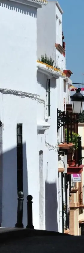 New Andalusian House 31 Free Private Parking，位于迈雷纳-德尔阿尔科的酒店