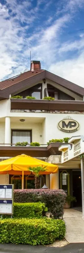 莫尔纳酒店，位于布达佩斯的酒店