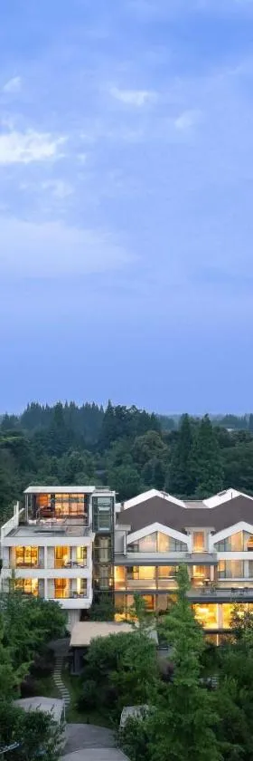 Live In Seclusion青城山-隐逸田居悦水别院，位于Shiyangchang的酒店