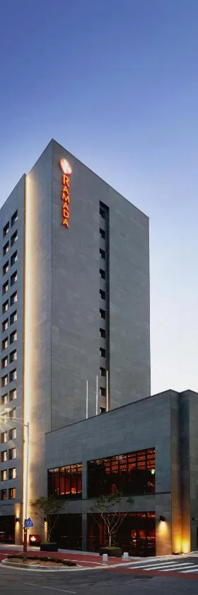 群山市华美达酒店，位于群山市的酒店