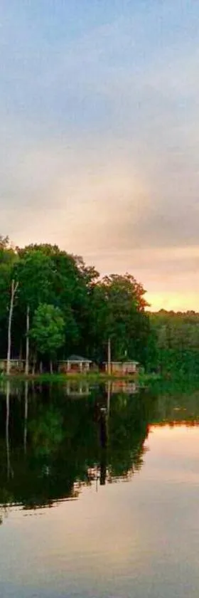 Lake Myers Lakeside Villa 16，位于Mocksville的酒店