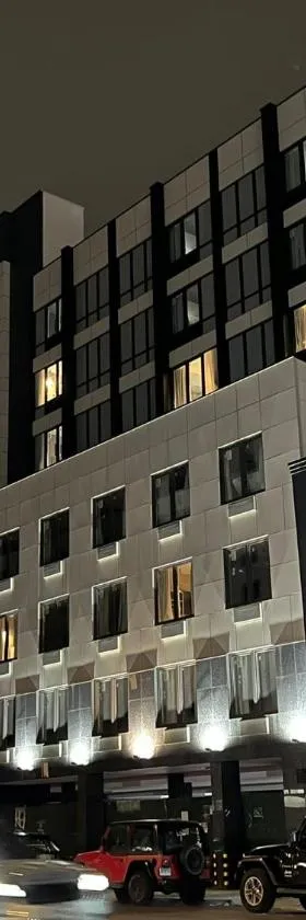 LIV Hotel Bronx GRAND OPENING，位于布朗克斯的酒店