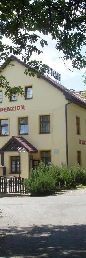 菲利皮酒店，位于Ždírec nad Doubravkou的酒店