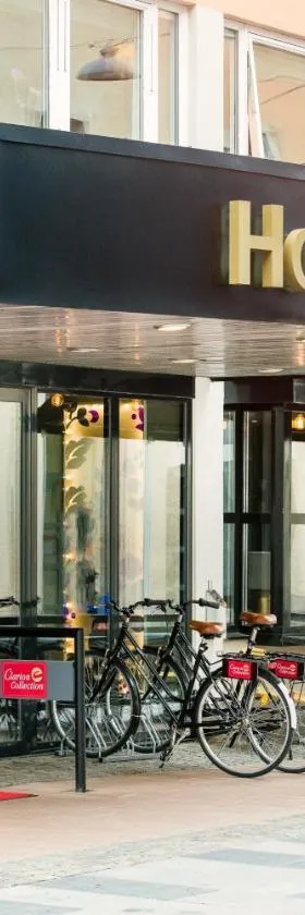Home Hotel Cardinal，位于韦克舍的酒店