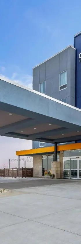 Comfort Inn & Suites at Sanford Sports Complex，位于苏福尔斯的酒店