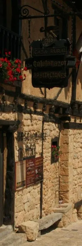 Hotel Rural Calatañazor，位于卡拉塔尼亚索尔的酒店
