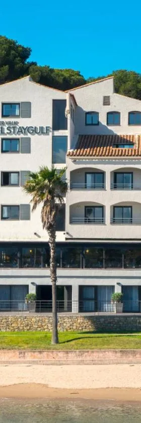 Van der Valk Hotel Saint-Aygulf，位于圣艾格夫的酒店