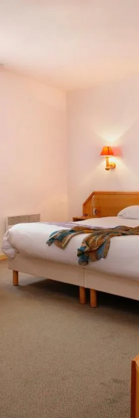 Hôtel Novalis Quimperlé，位于坎佩尔雷的酒店