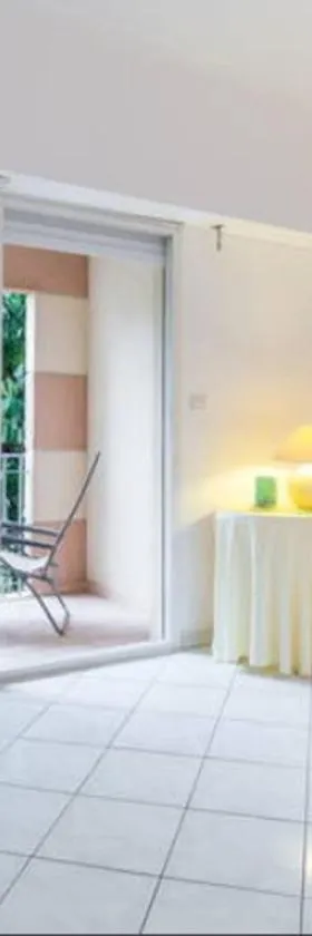 St JEAN CAP FERRAT CENTRAL CONTEMPORARY LOVELY WIFI，位于费拉角圣让的酒店