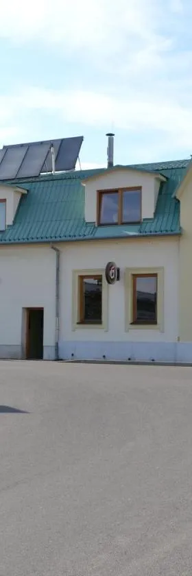 Penzion U Zámecké Zahrady，位于贝奇瓦河畔利普尼克的酒店