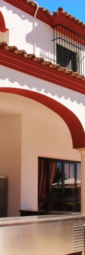 Hostal la zamora，位于Carcabuey的酒店