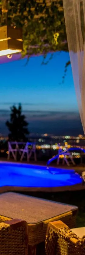 Hotel El Balcon de las nieves，位于拉苏维亚的酒店