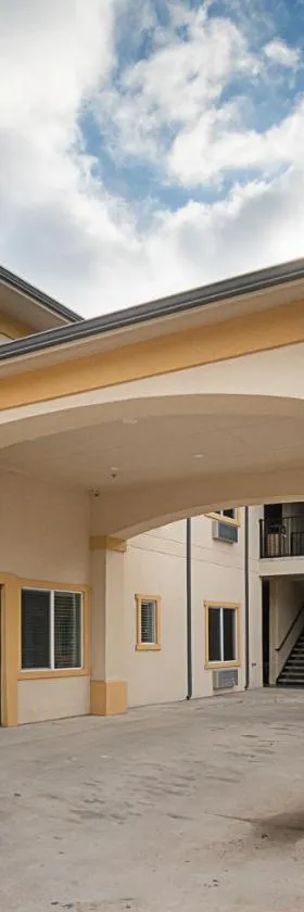 Scottish Inns & Suites，位于鲍尔奇斯普林斯的酒店