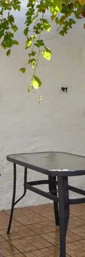 Iliana's Bungalow，位于阿尔梅尼的酒店