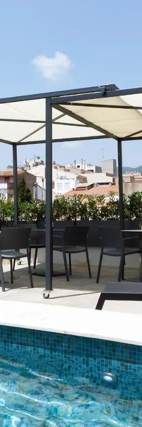 Vila Arenys Hotel，位于滨海阿雷尼斯的酒店